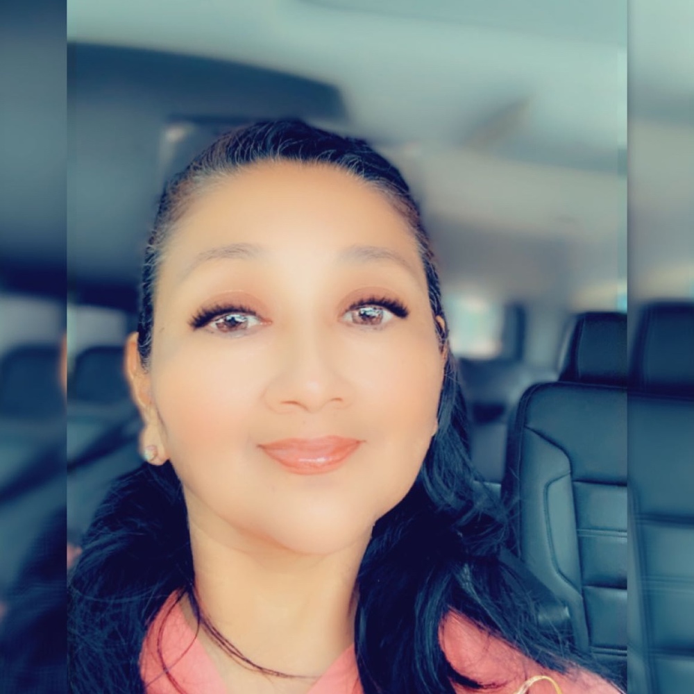 Meet your Posher, Karina